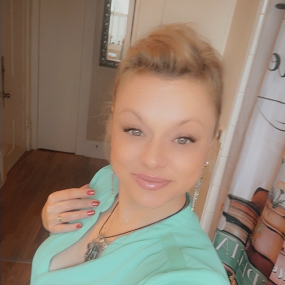 Meet your Posher, Judi